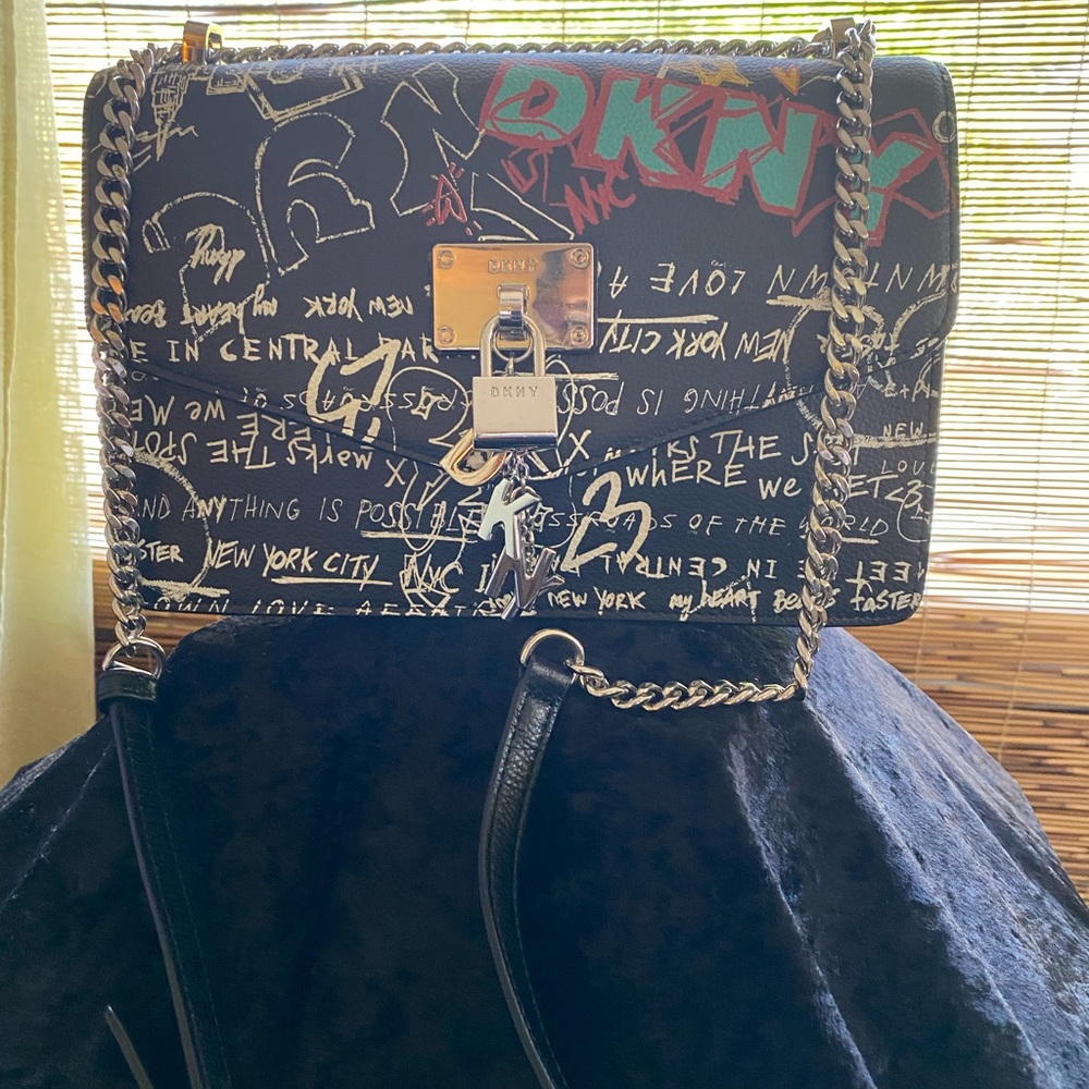 DKNY Black Graffiti Elissa Chain Shoulder Bag EUC